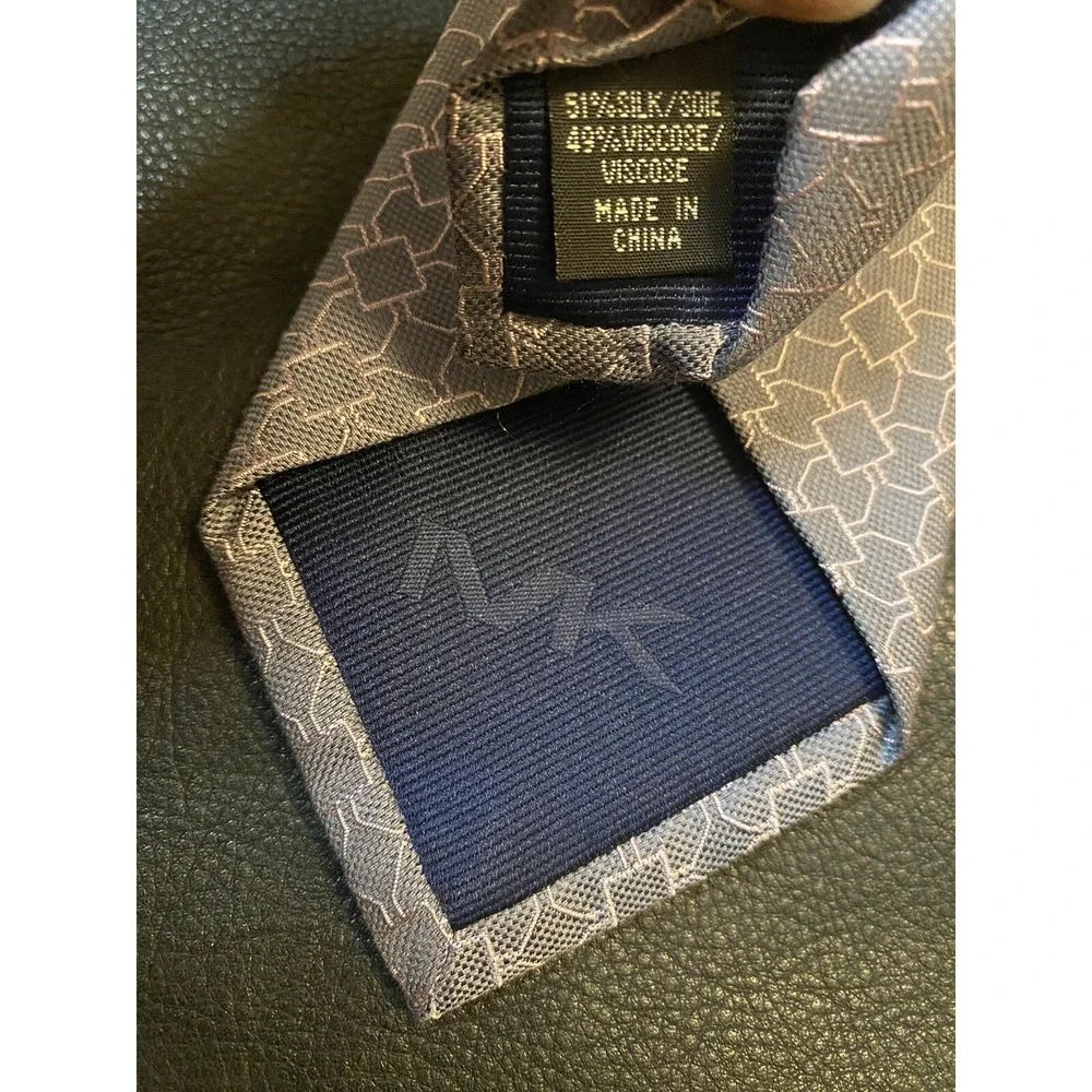 Michael Kors Men's Classic Silk Blend Tie Blue/Pink Geometric 56